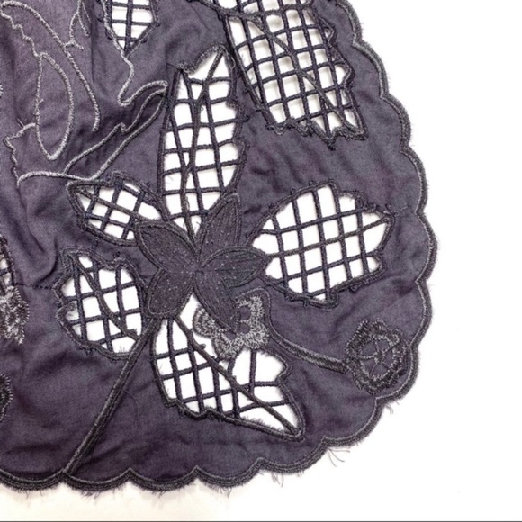 URBAN Outfitters Eyelet Cut-out Lace Open Front Bohemian Vest Gray Size M New - Picture 4 of 8